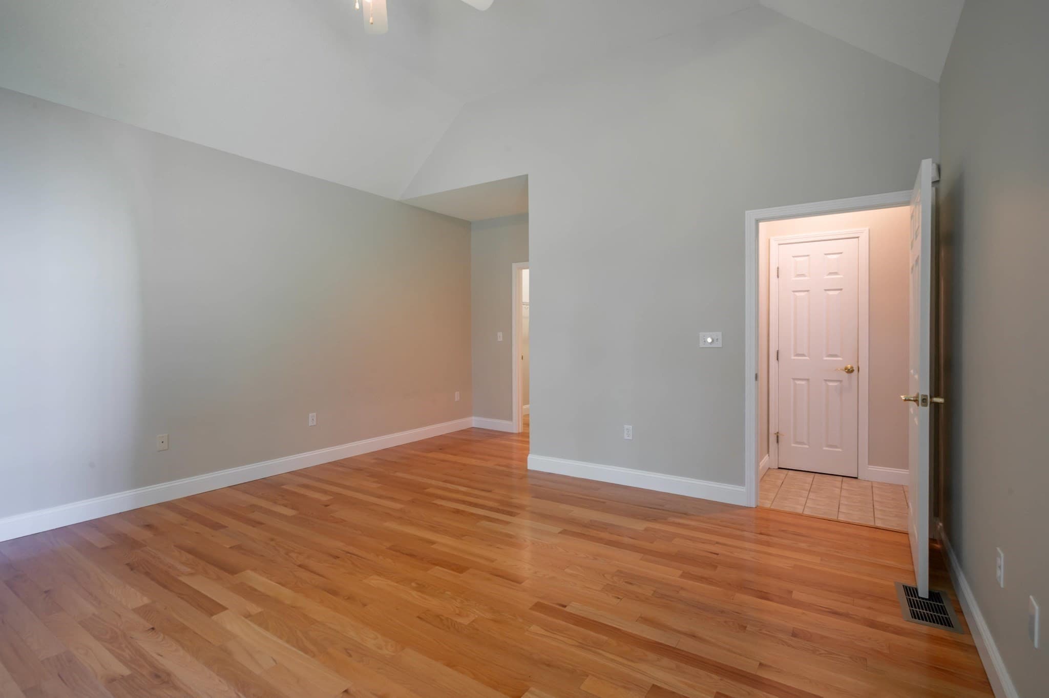 Condominium at 30 Holly Lane # 30, Dracut MA 01826, photo 32 of 42