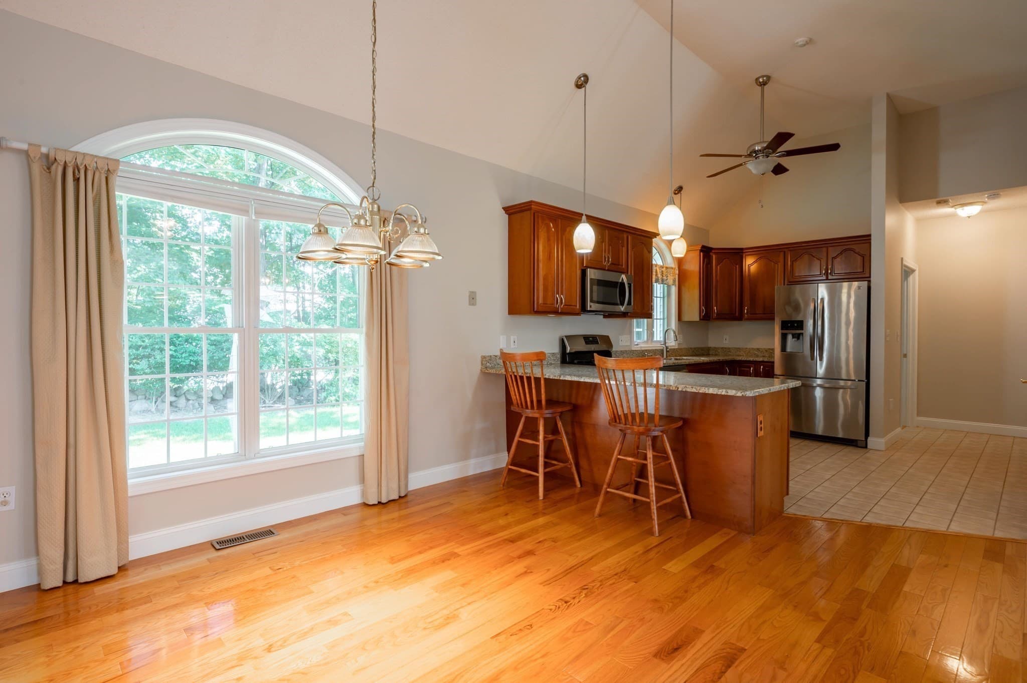 Condominium at 30 Holly Lane # 30, Dracut MA 01826, photo 9 of 42