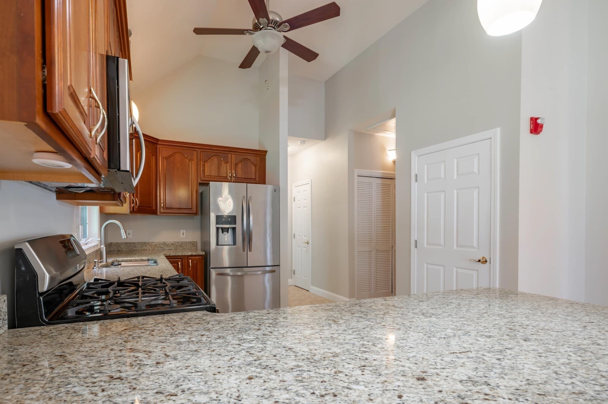 Condominium at 30 Holly Lane # 30, Dracut MA 01826, photo 10 of 42