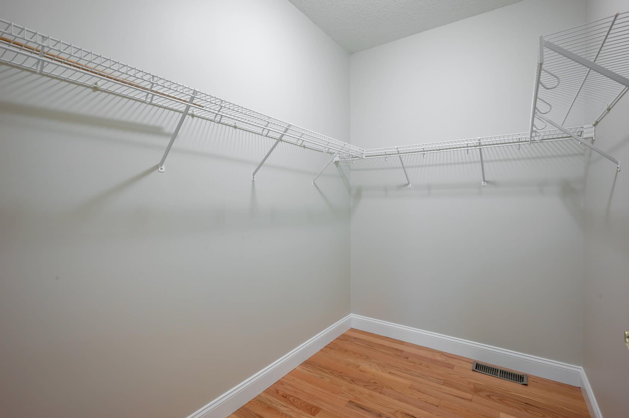 Condominium at 30 Holly Lane # 30, Dracut MA 01826, photo 41 of 42