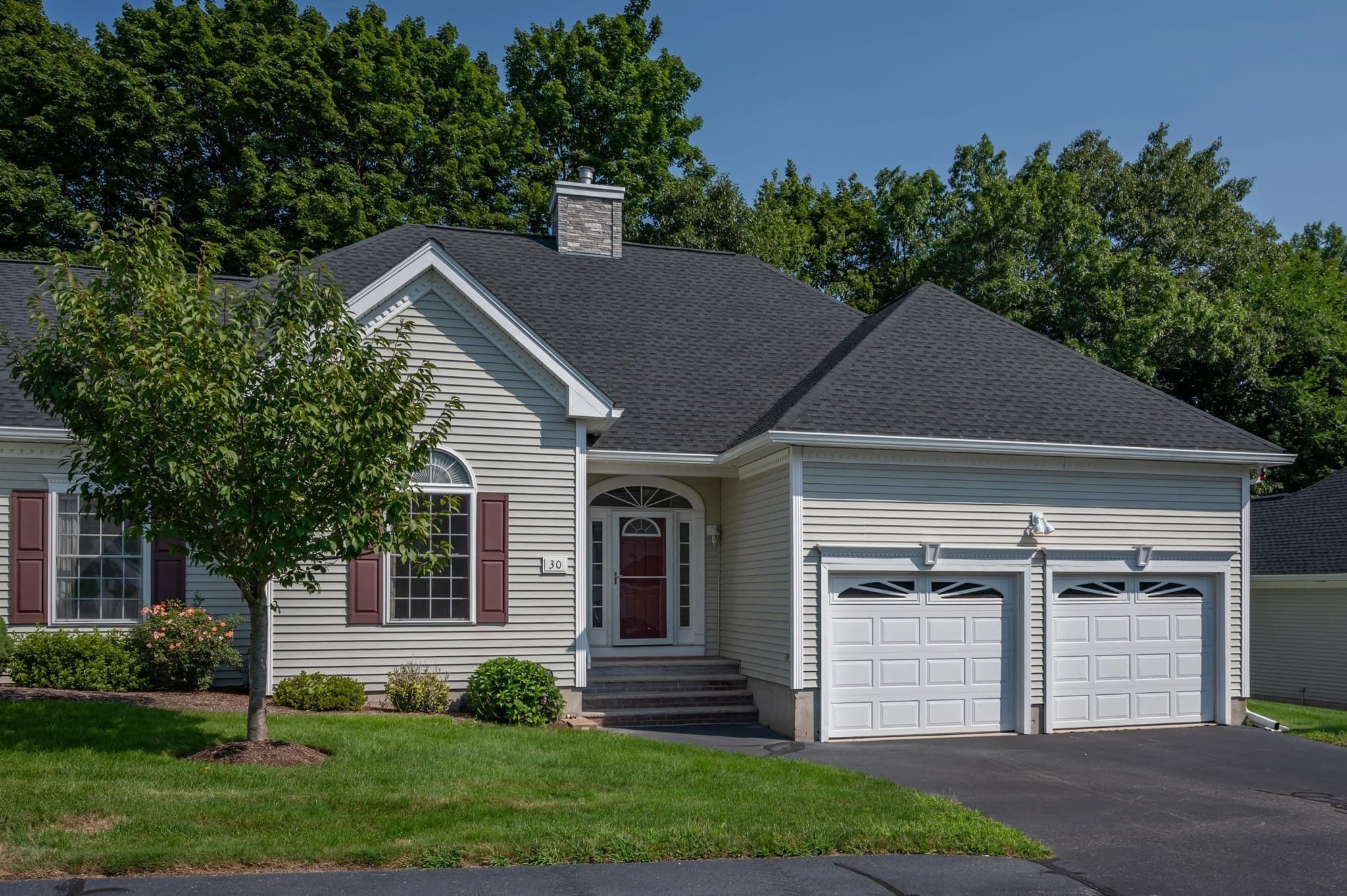 Condominium at 30 Holly Lane # 30, Dracut MA 01826, photo 37 of 42