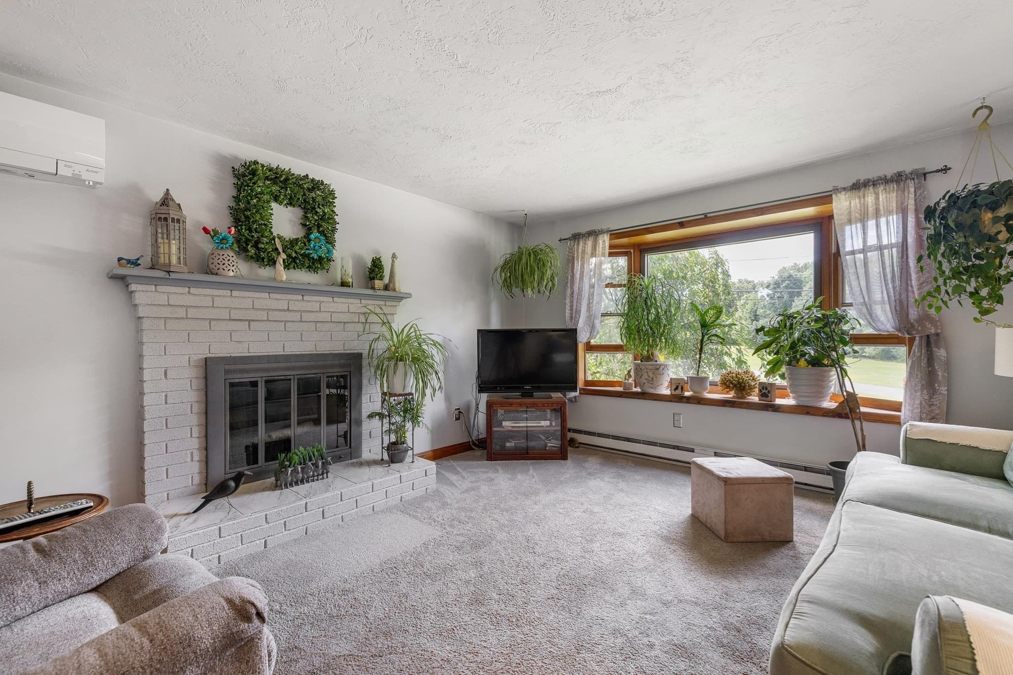 Single Family Residence at 39 Elm St., Auburn MA 01501, Auburn, photo 7 of 42