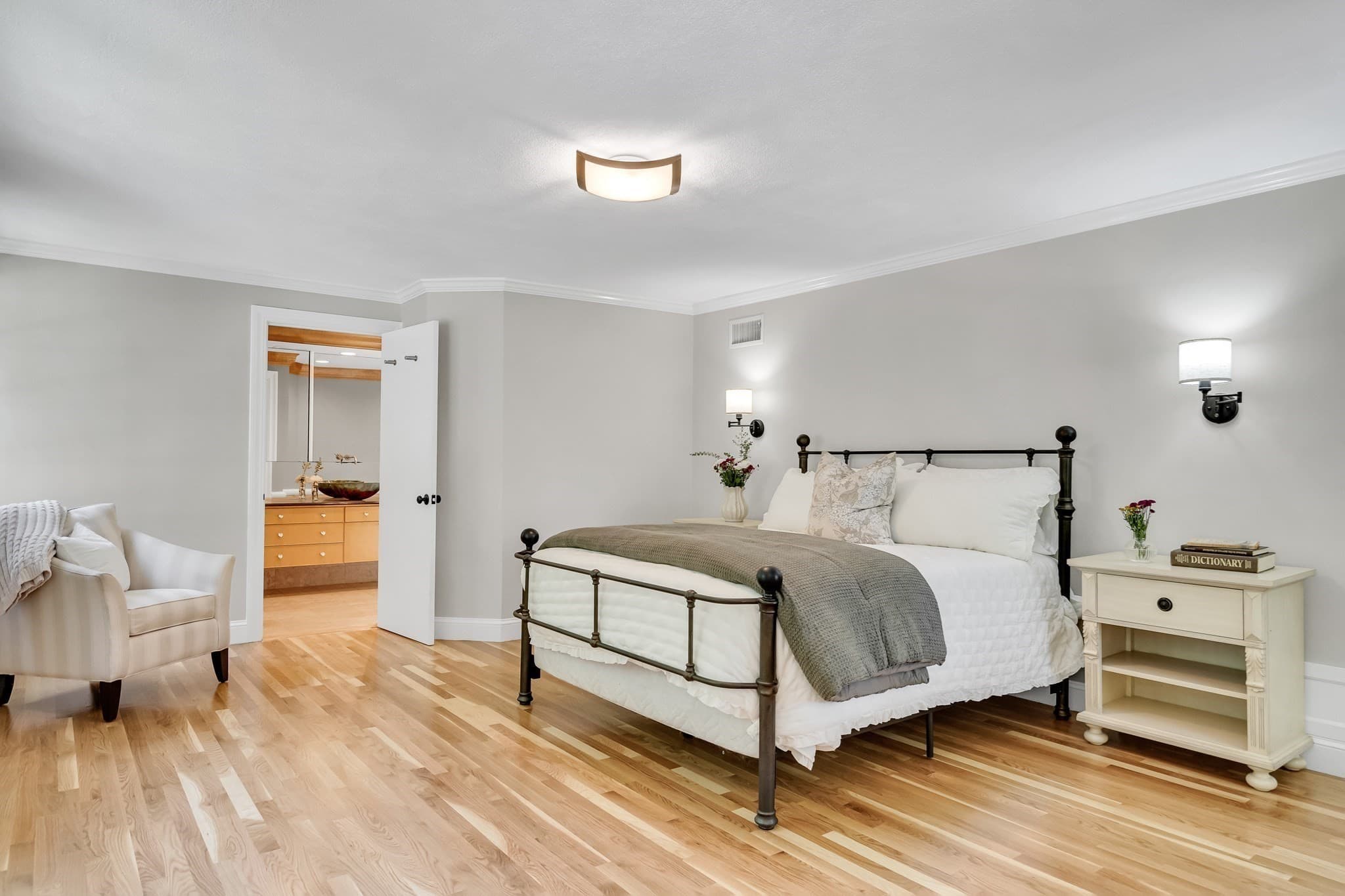 Single Family Residence at 72 Beverly Rd, Brookline MA 02467, Brookline, photo 23 of 42