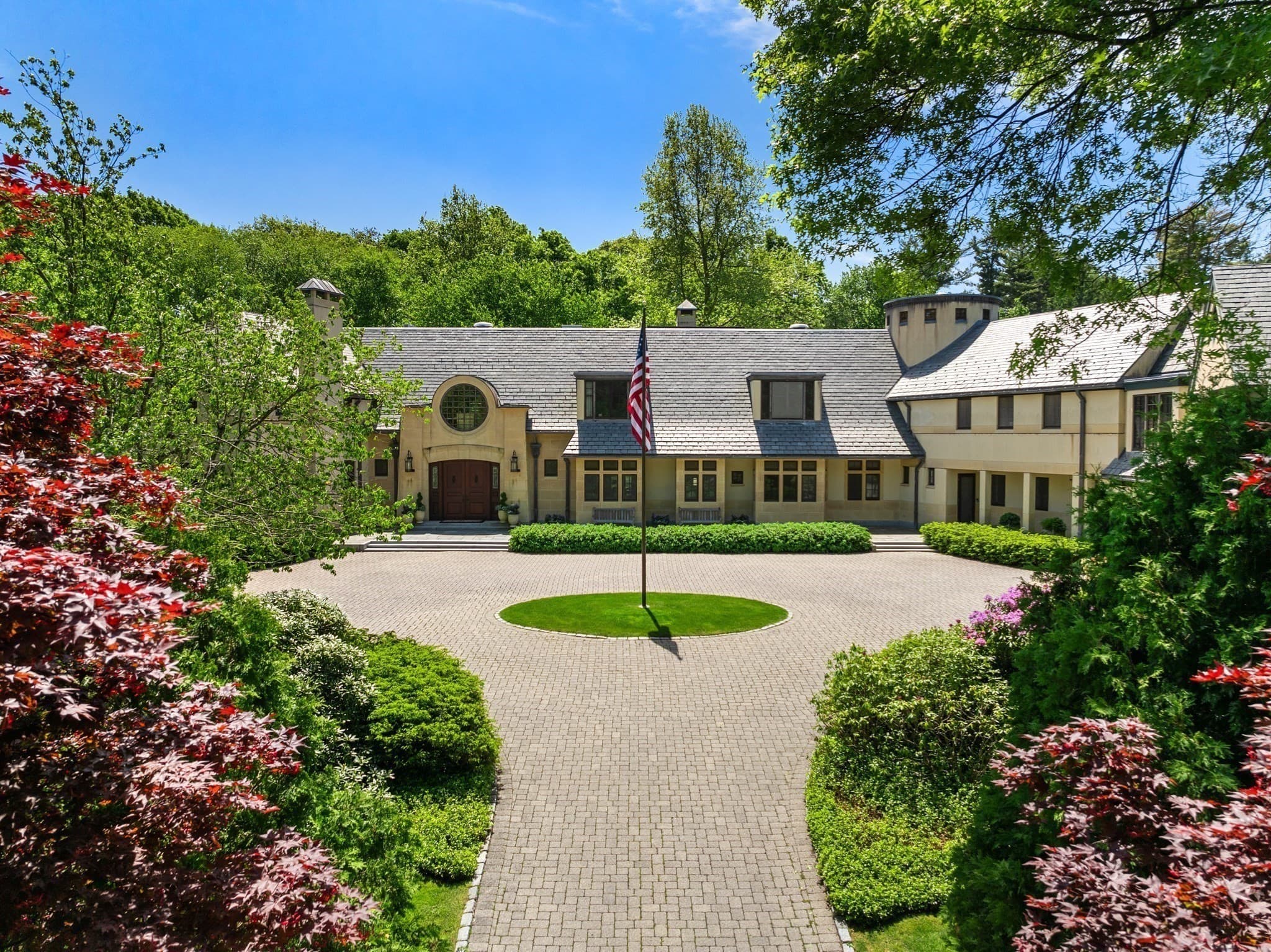 15 Claridge Drive, Weston MA 02493