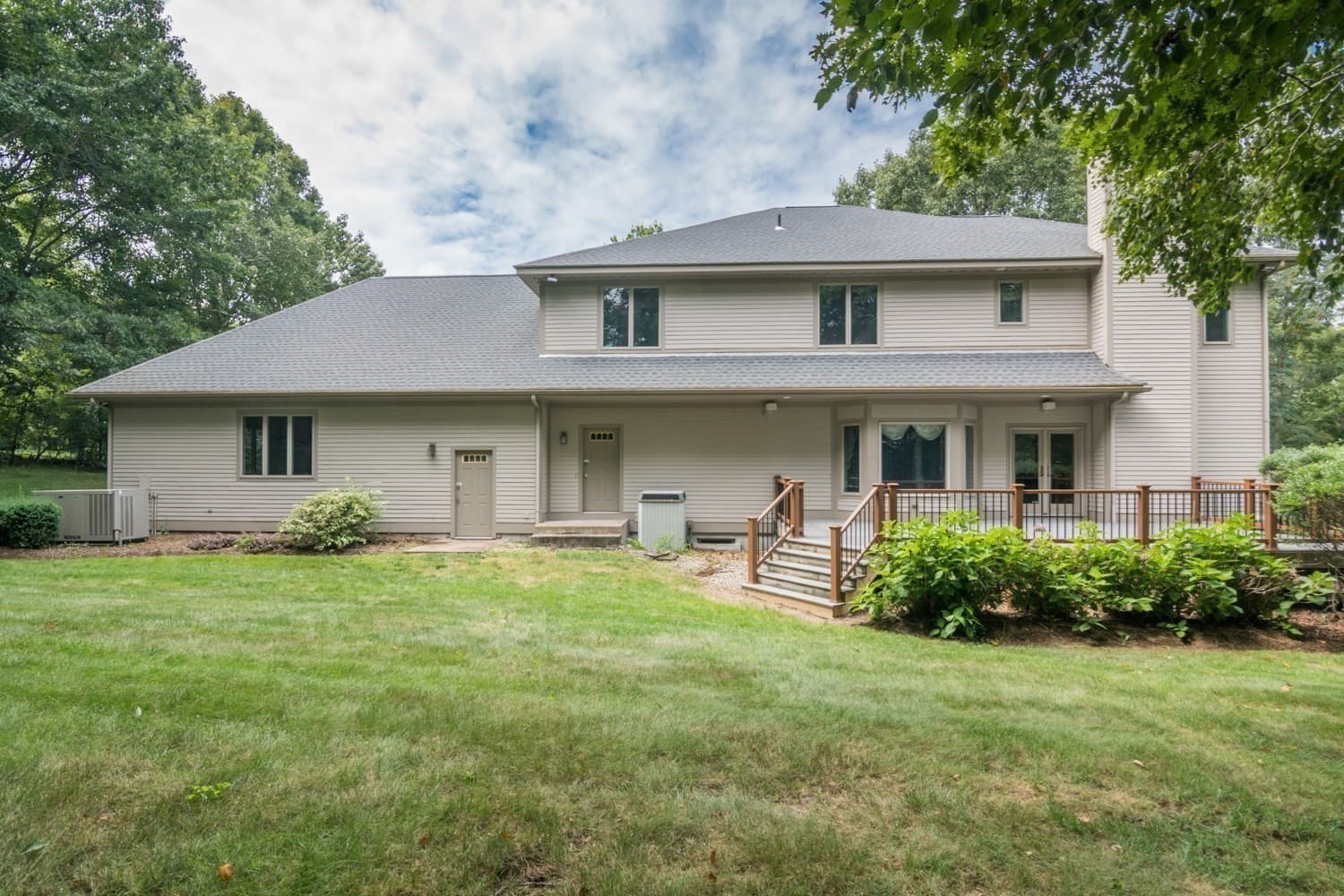 Single Family Residence at 82 Mountain View Dr., Belchertown MA 01007, photo 7 of 42