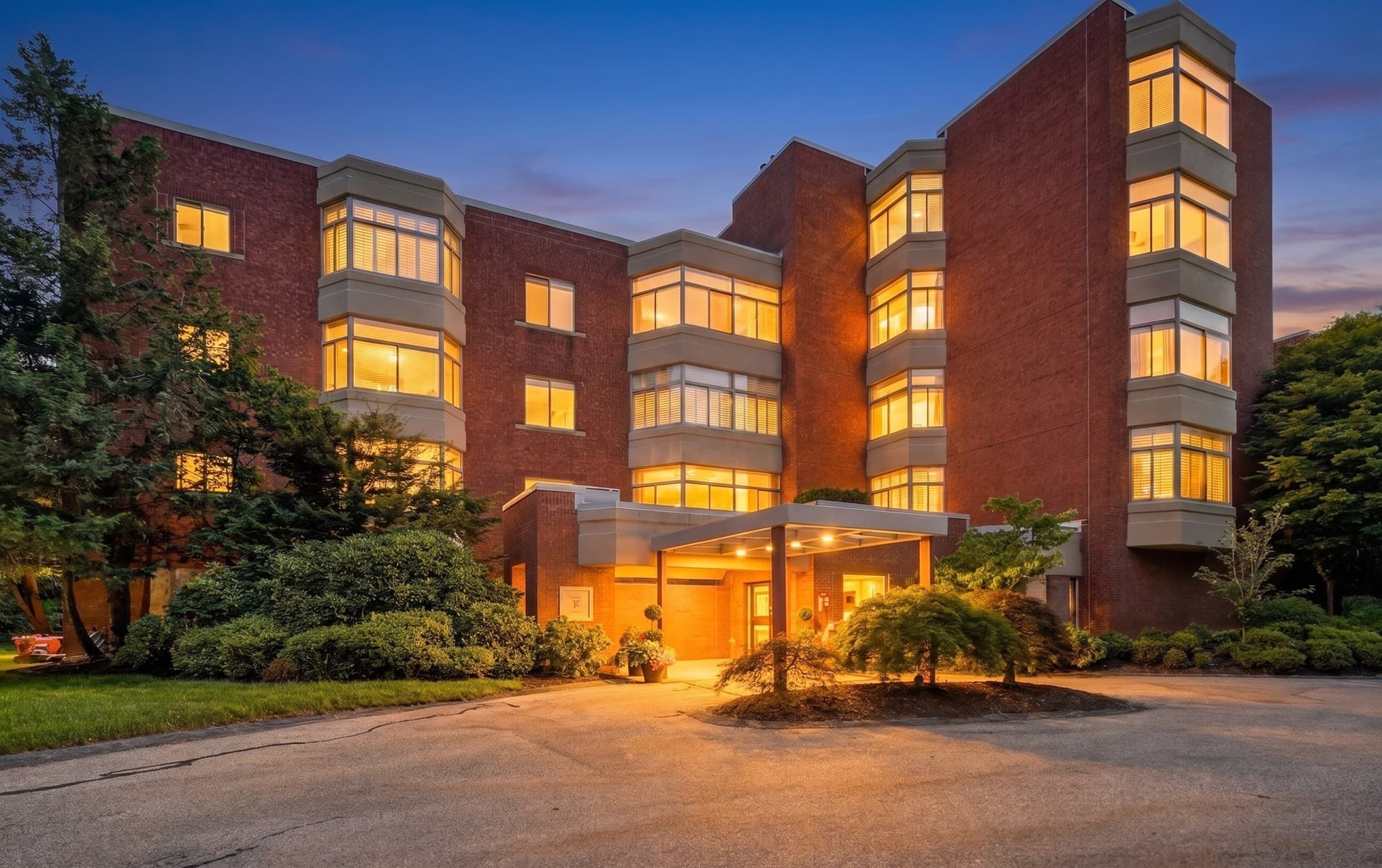 Condominium at 99-10 Florence Street # 2A, Newton MA 02467, photo 2 of 36