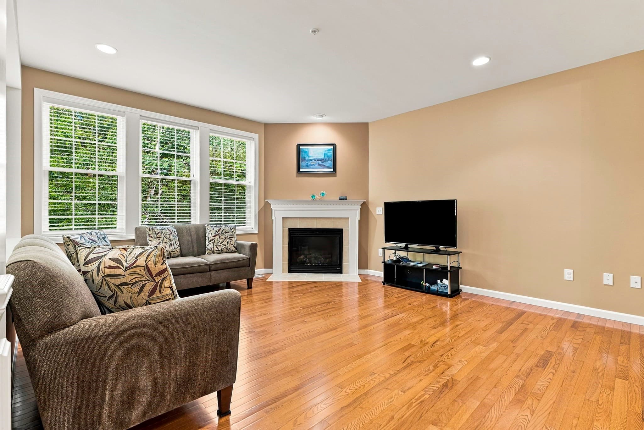 Condominium at 18 Daffodil Ct # 18, Grafton MA 01560, Grafton, photo 6 of 40