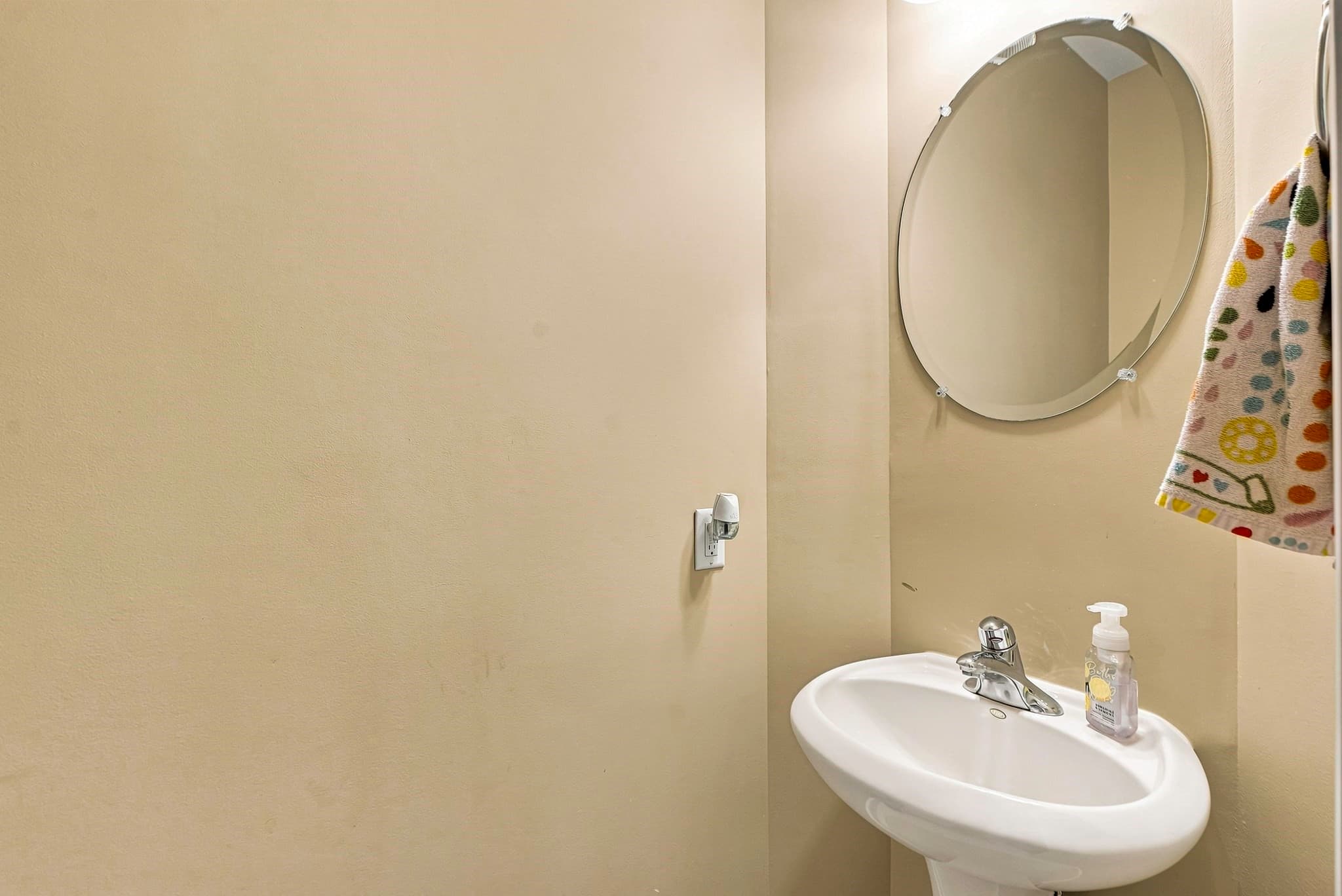 Condominium at 18 Daffodil Ct # 18, Grafton MA 01560, Grafton, photo 18 of 40