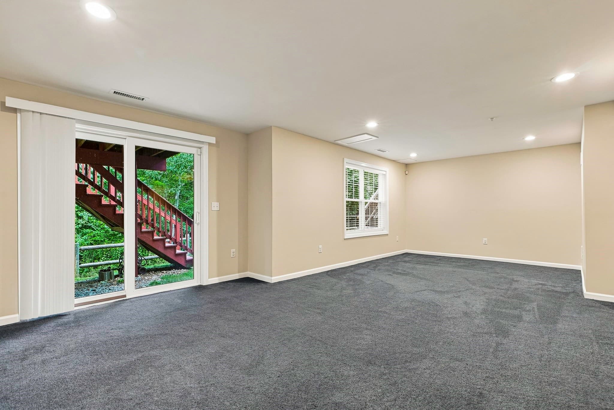Condominium at 18 Daffodil Ct # 18, Grafton MA 01560, Grafton, photo 35 of 40