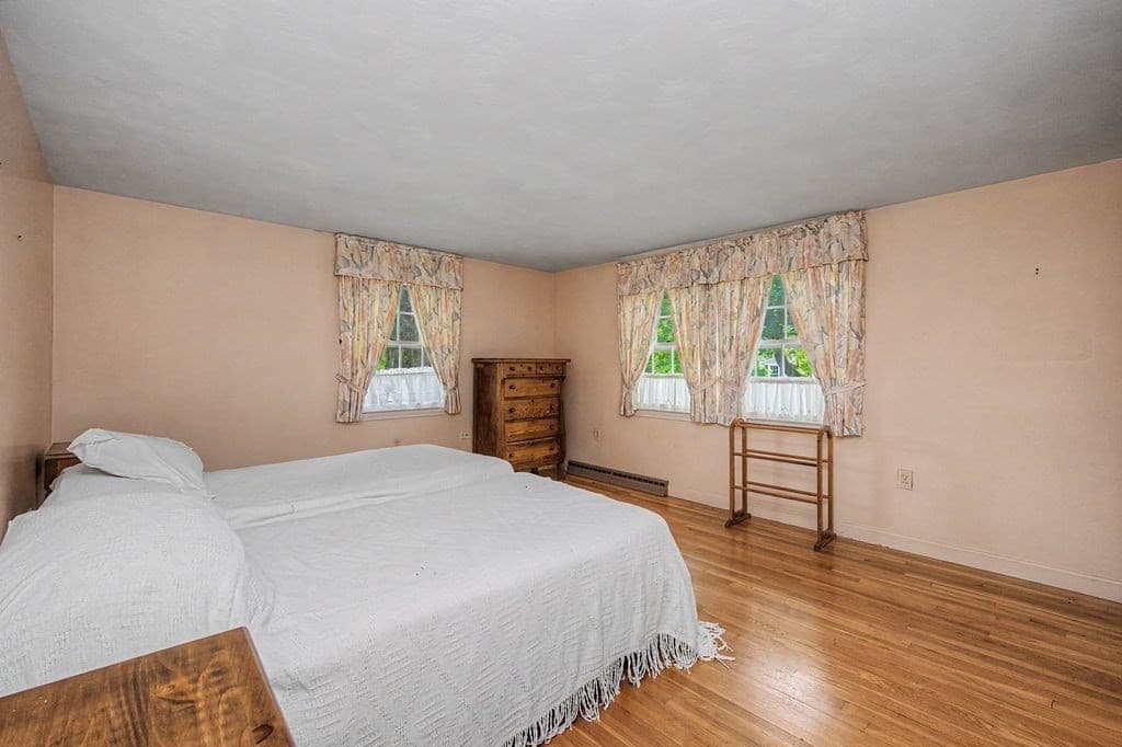 Single Family Residence at 8 Sullivan Avenue, Salem NH 03079, Salem, photo 30 of 41