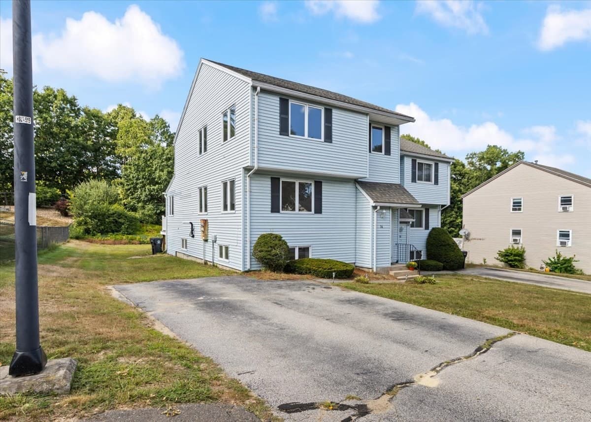 Condex at 14 Jefferey Ln. # 14, Haverhill MA 01832, photo 2 of 30