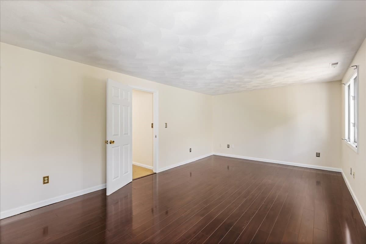 Condex at 14 Jefferey Ln. # 14, Haverhill MA 01832, photo 13 of 30
