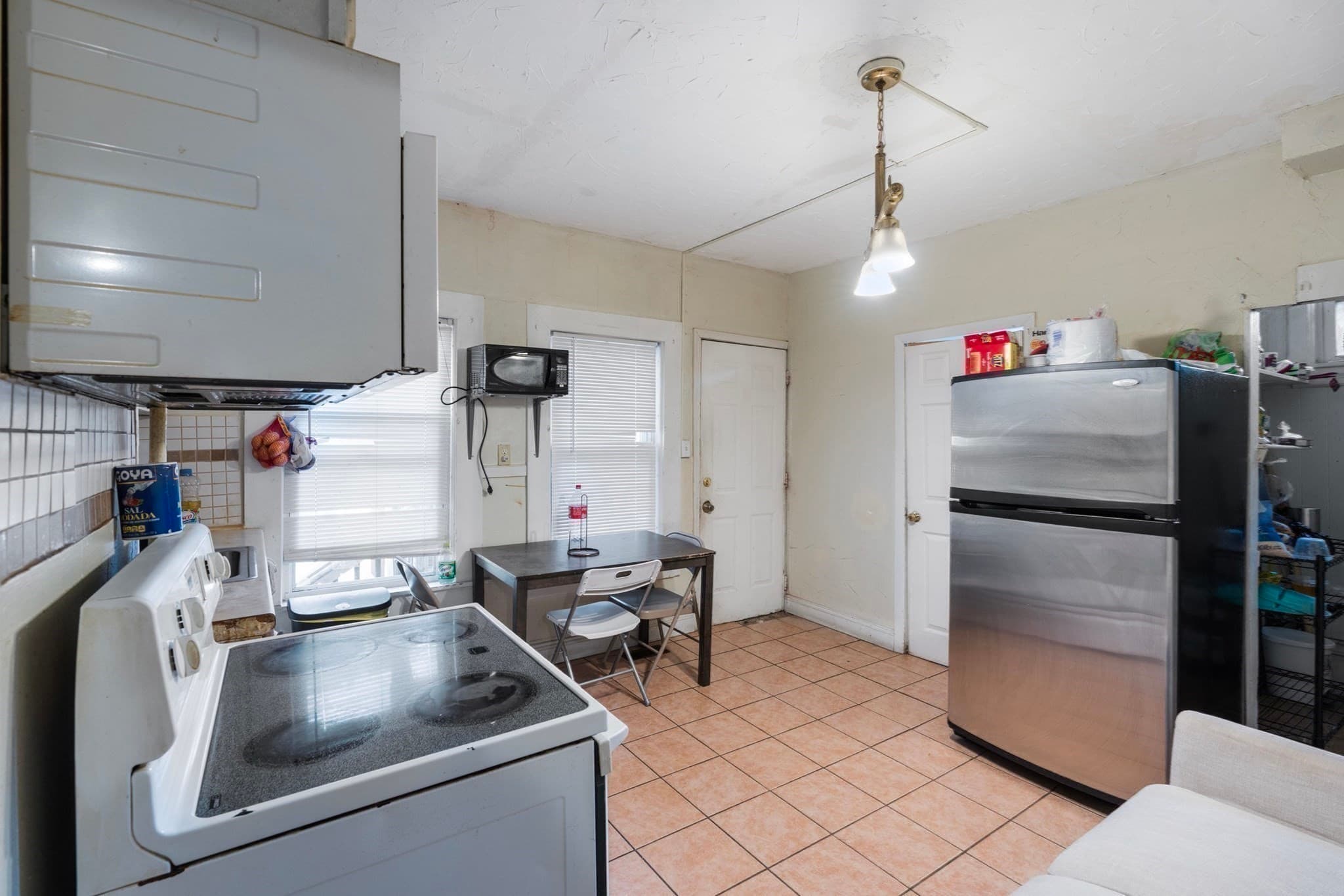 Multi Family at 17 Ward St, Worcester MA 01610, Worcester, photo 13 of 19
