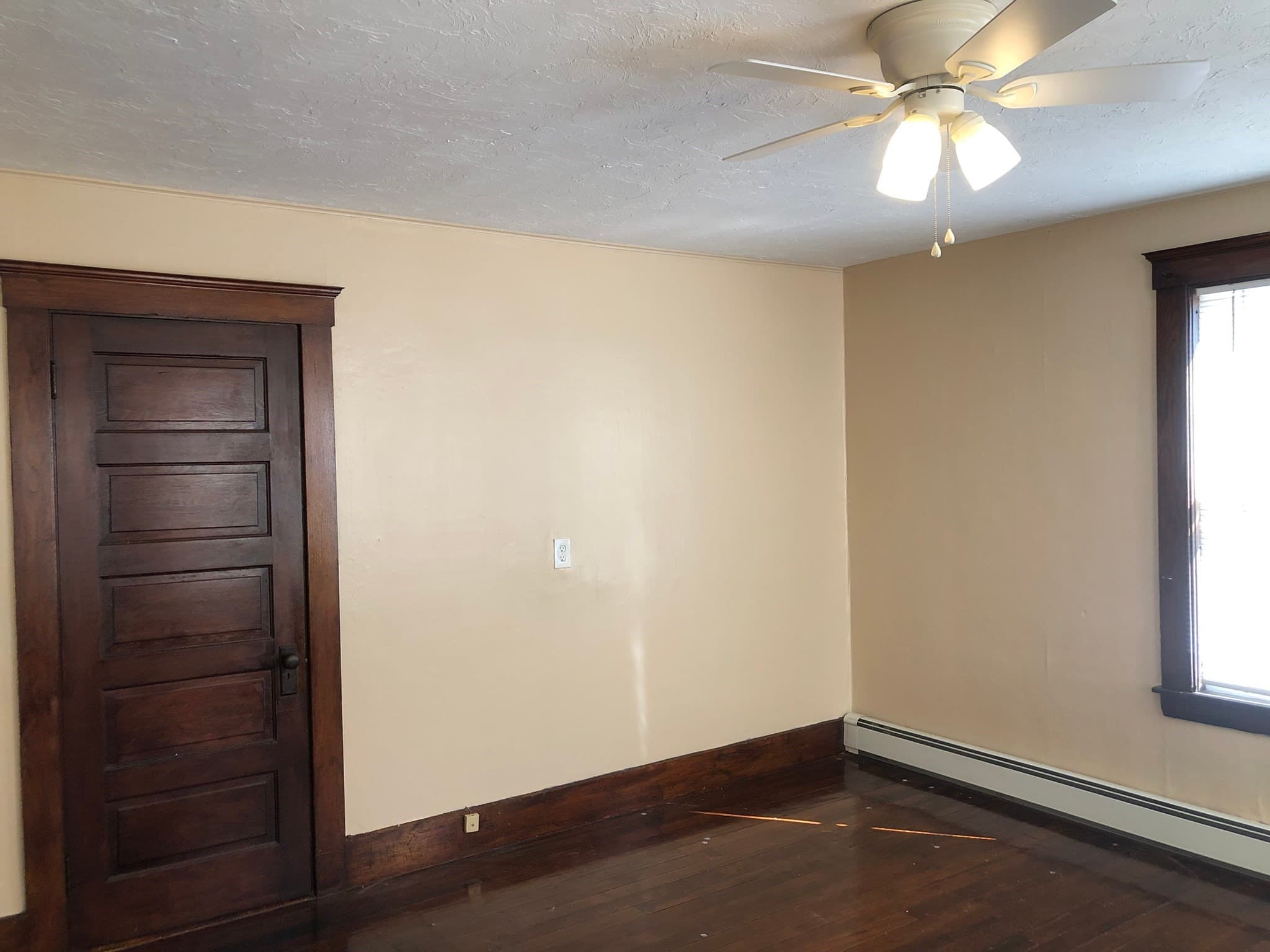 3 Family at 26 Jerome Pl, Leominster MA 01453, Leominster, photo 16 of 39