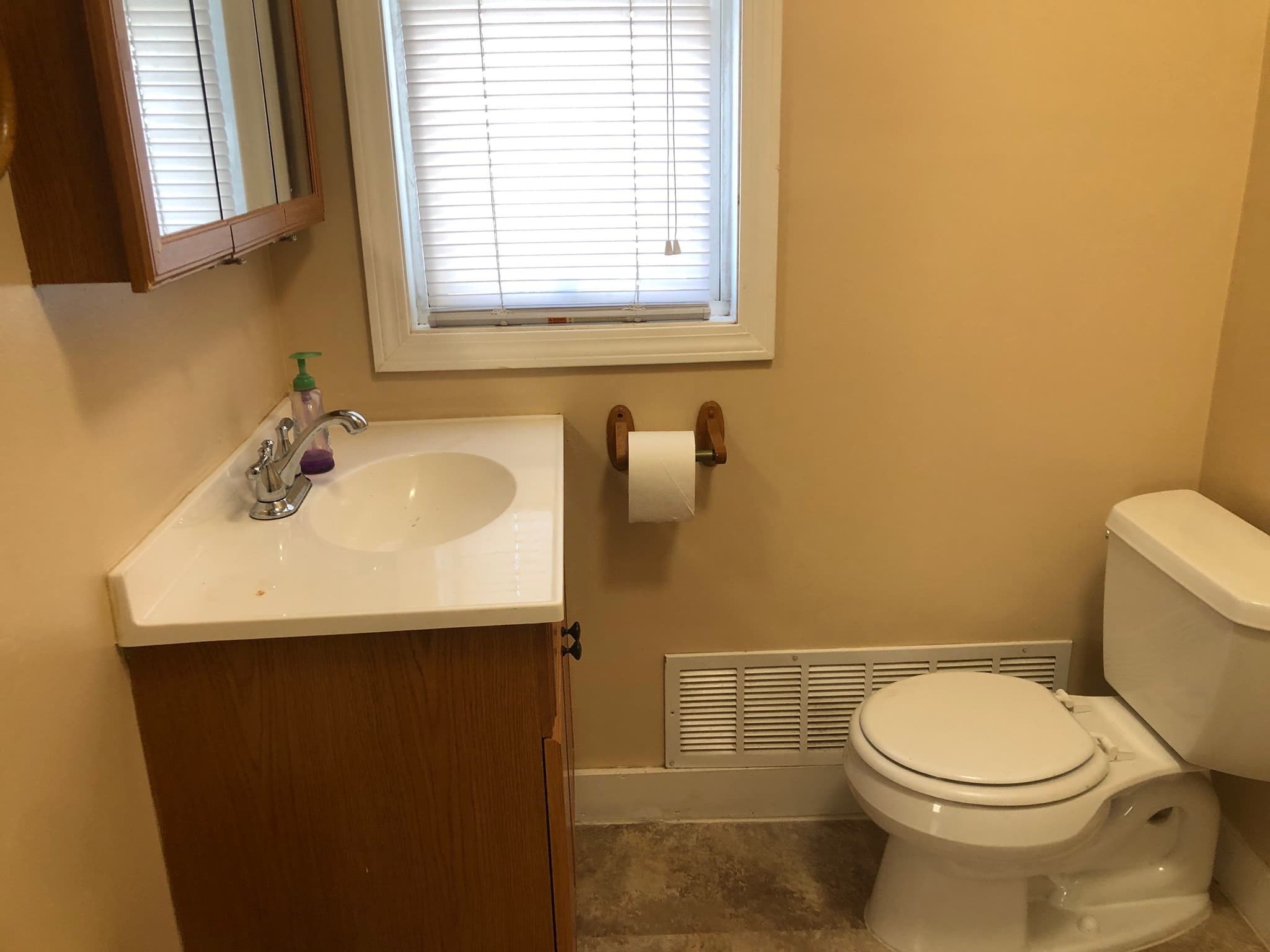 3 Family at 26 Jerome Pl, Leominster MA 01453, Leominster, photo 18 of 39