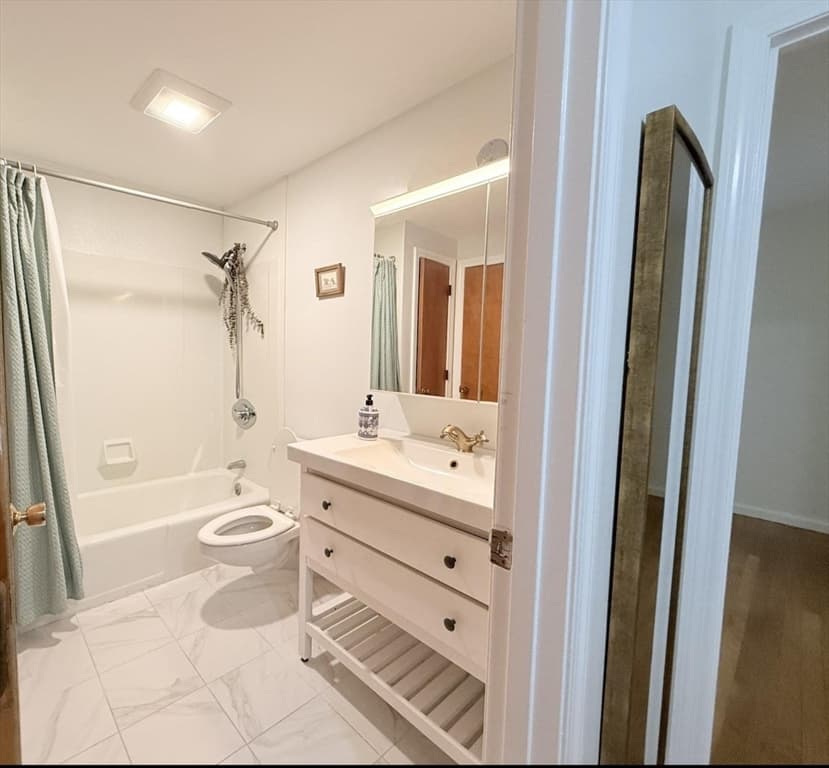 Condominium at 35 Webster Ct # 35, Amherst MA 01002, Amherst, photo 6 of 10