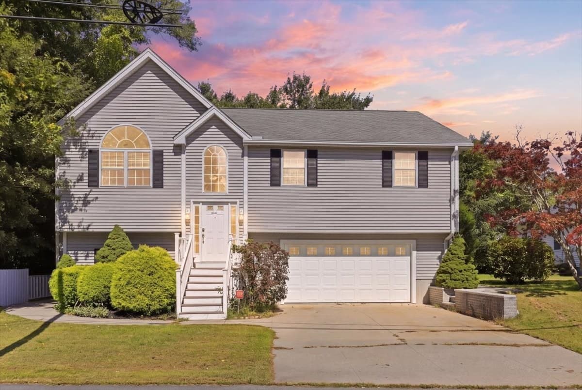1015 Forbes St, New Bedford MA 02745