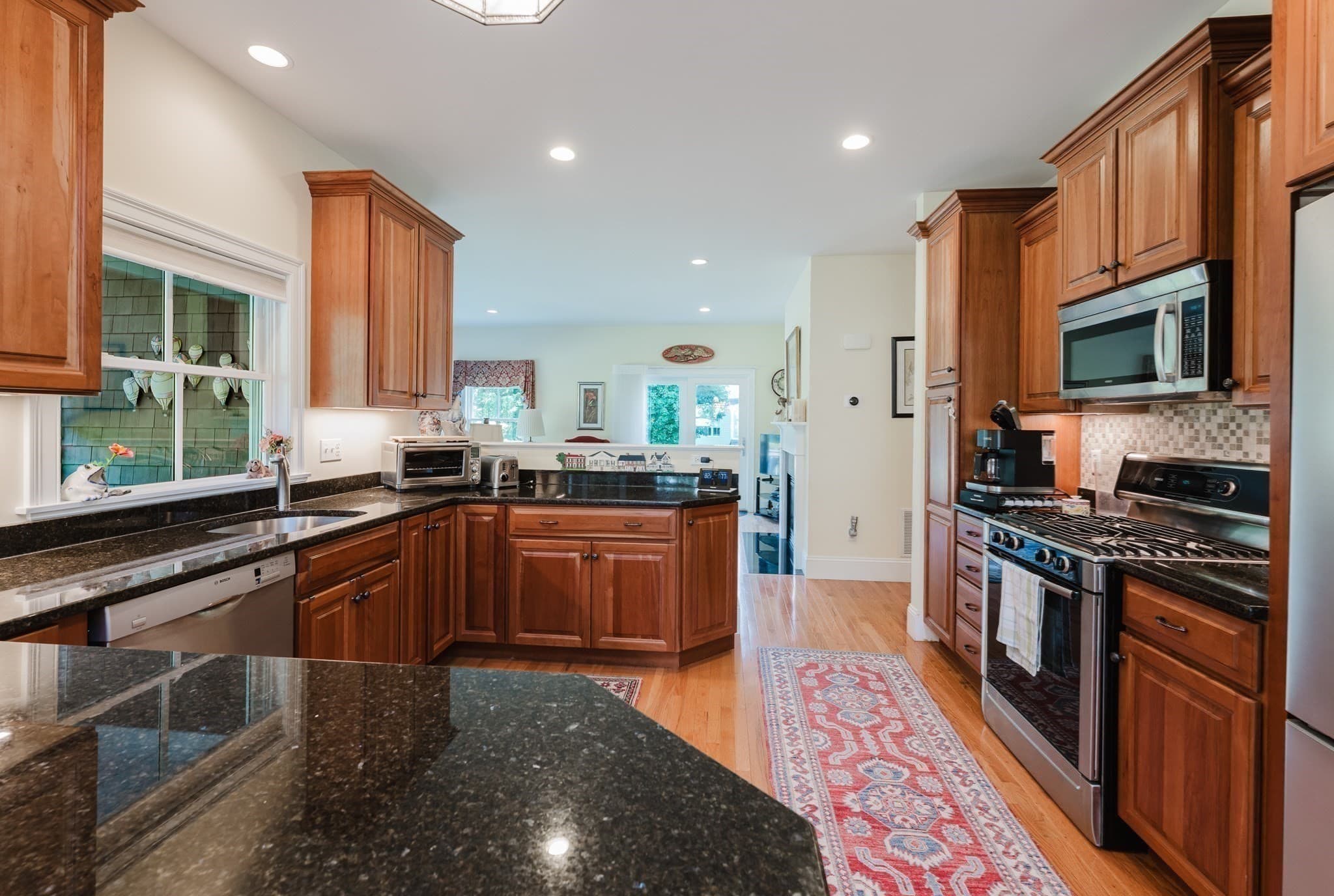 Condominium at 20 Hathaway Pond Circle # 20, Rochester MA 02770, Rochester, photo 11 of 38