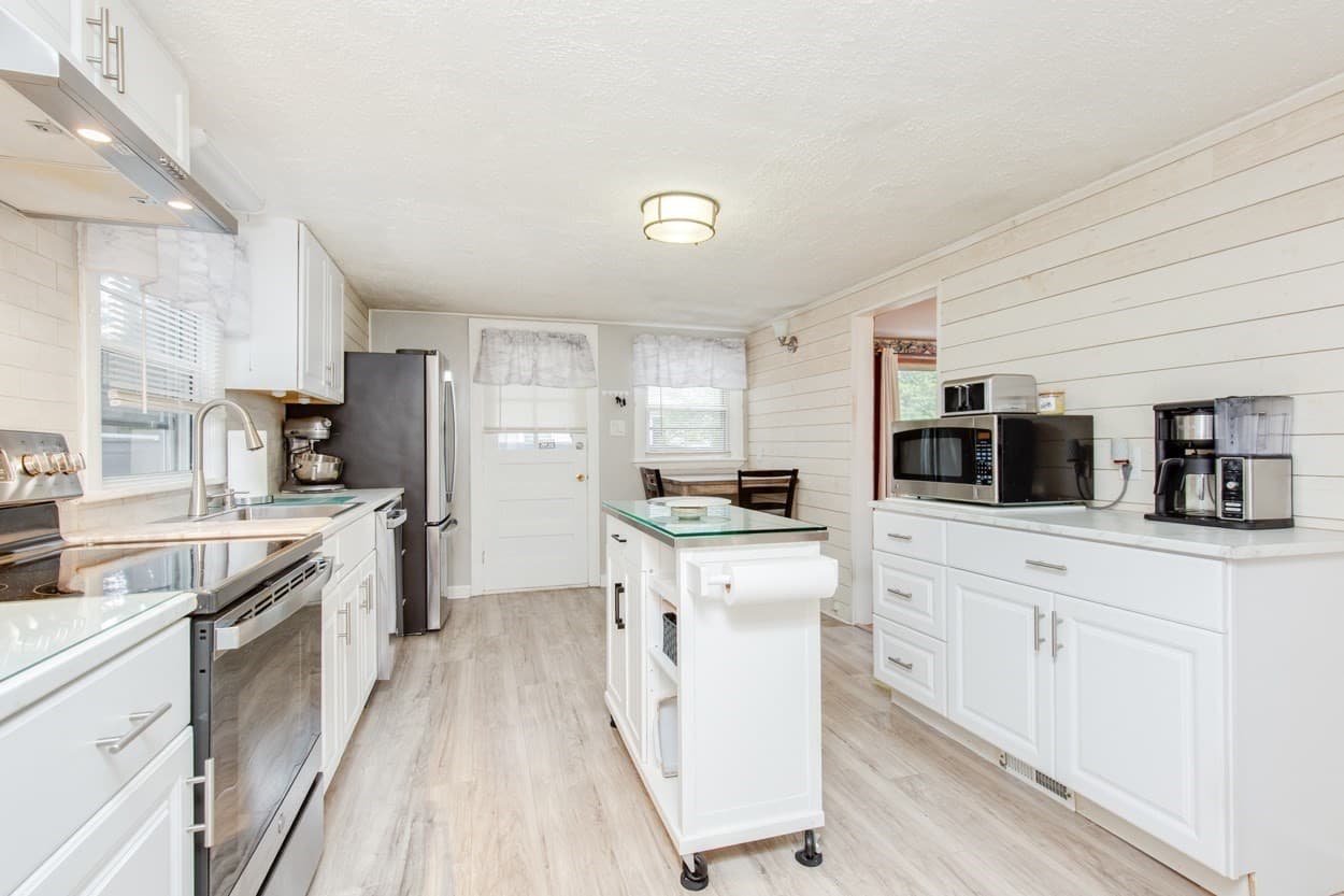 Single Family Residence at 119 Lawrence St, Methuen MA 01844, Methuen, photo 16 of 32