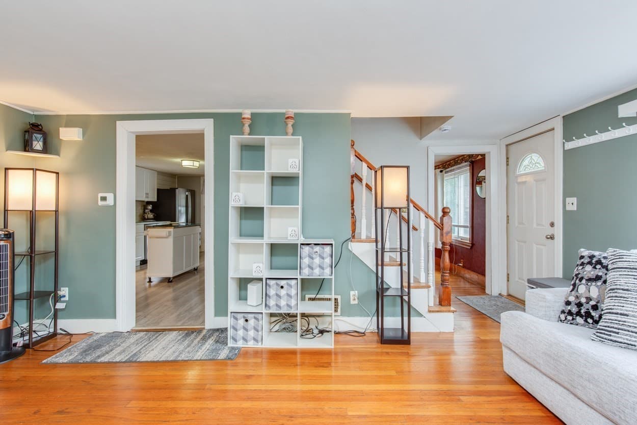Single Family Residence at 119 Lawrence St, Methuen MA 01844, Methuen, photo 9 of 32