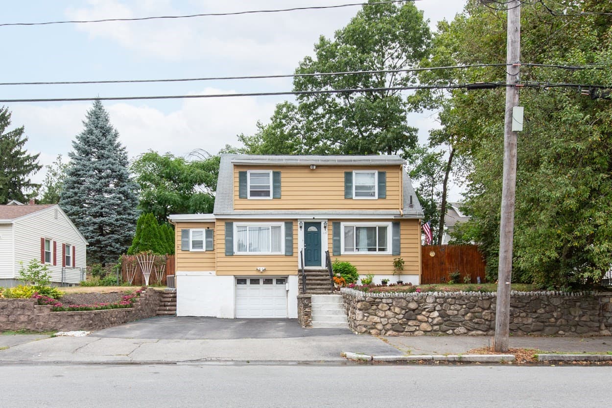 Single Family Residence at 119 Lawrence St, Methuen MA 01844, Methuen, photo 31 of 32
