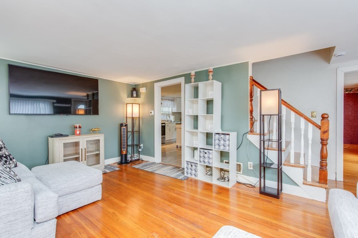 Single Family Residence at 119 Lawrence St, Methuen MA 01844, Methuen, photo 8 of 32
