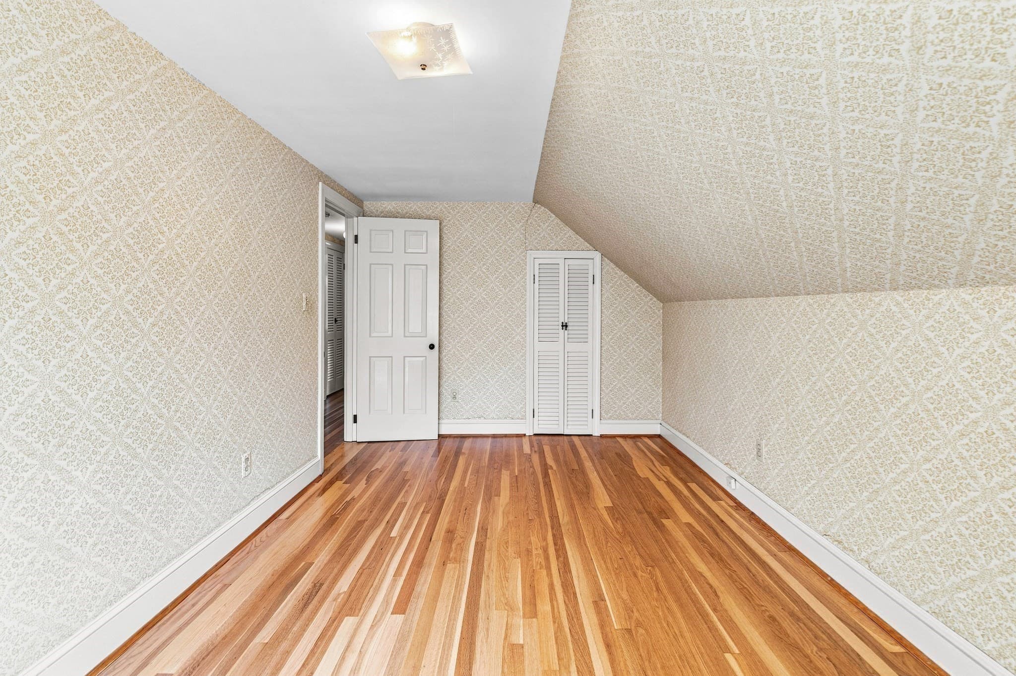 Single Family Residence at 189 Adelaide St, New Bedford MA 02745, New Bedford, photo 27 of 42