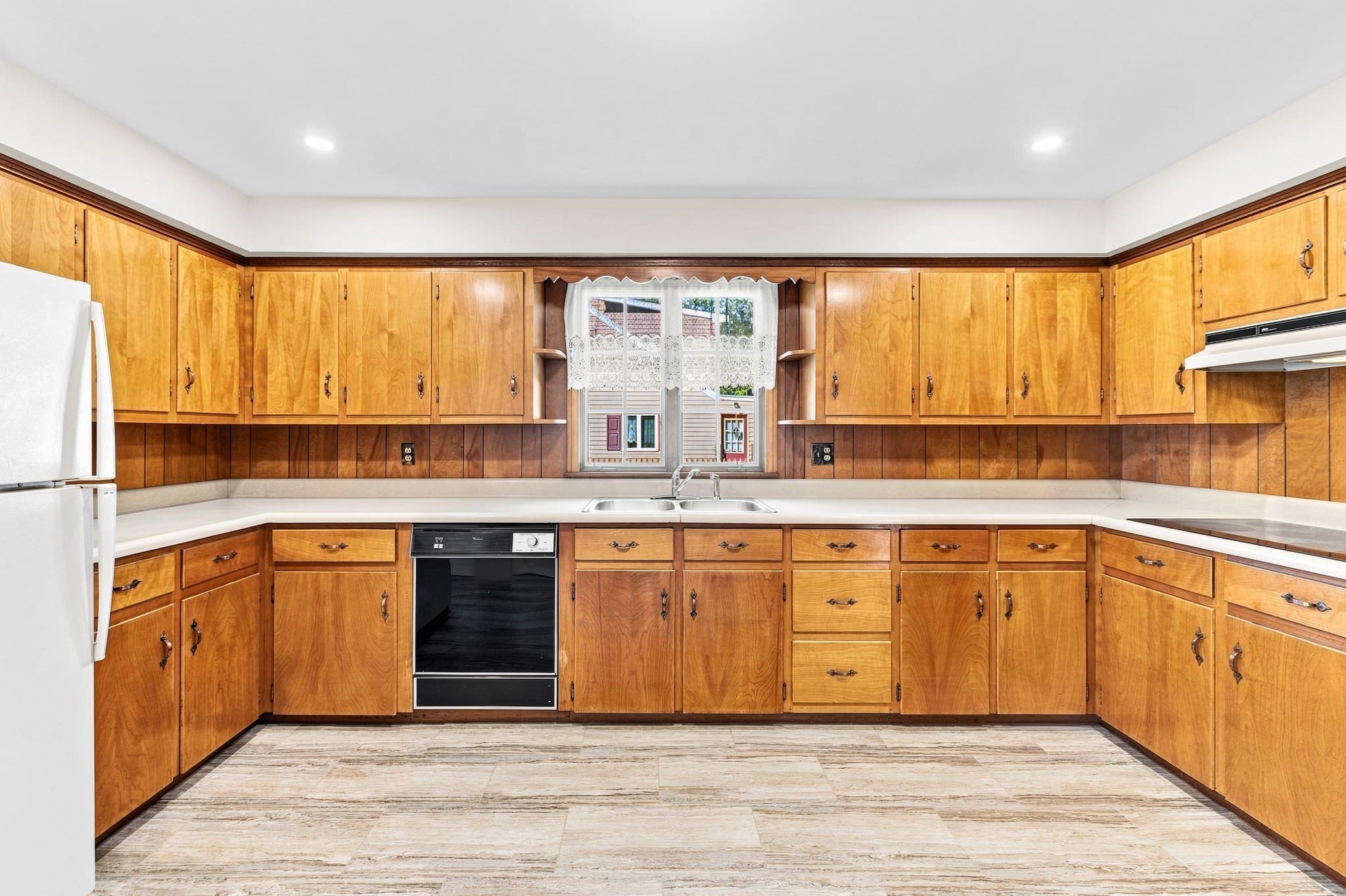 Single Family Residence at 189 Adelaide St, New Bedford MA 02745, New Bedford, photo 15 of 42