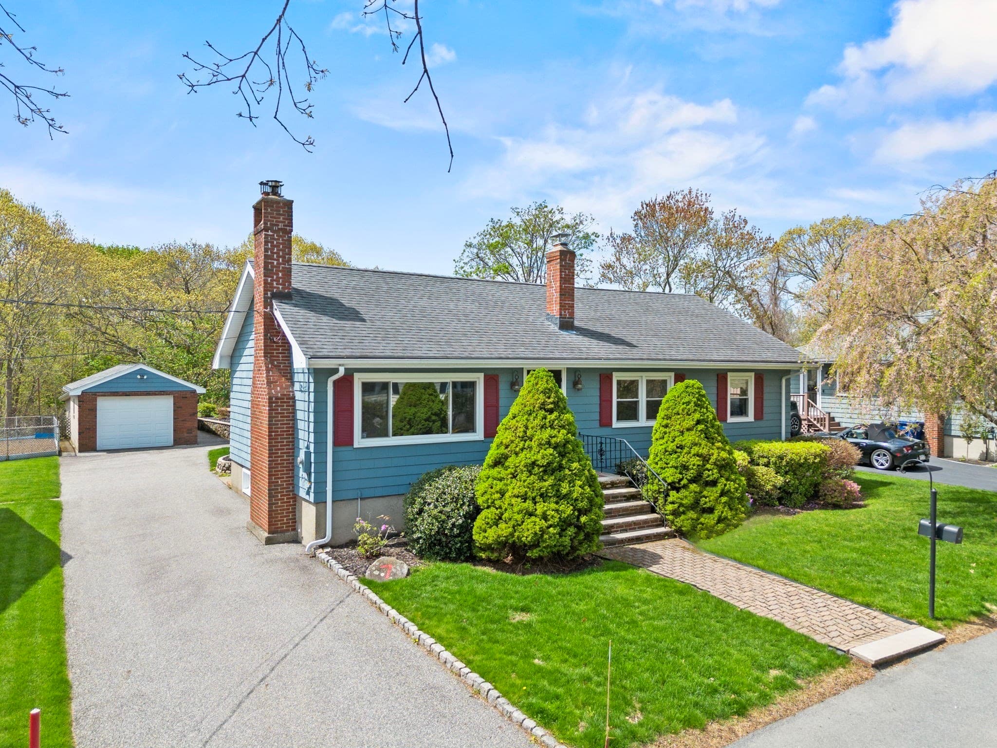 7 Cedarcrest Rd, Salem MA 01970