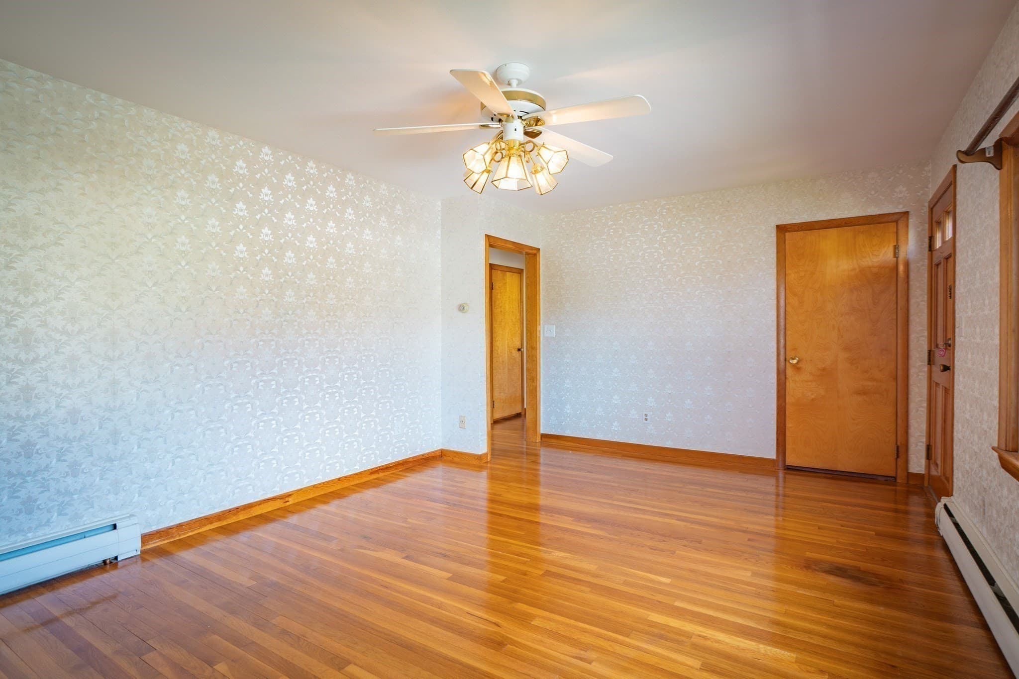 Single Family Residence at 7 Cedarcrest Rd, Salem MA 01970, Salem, photo 5 of 41