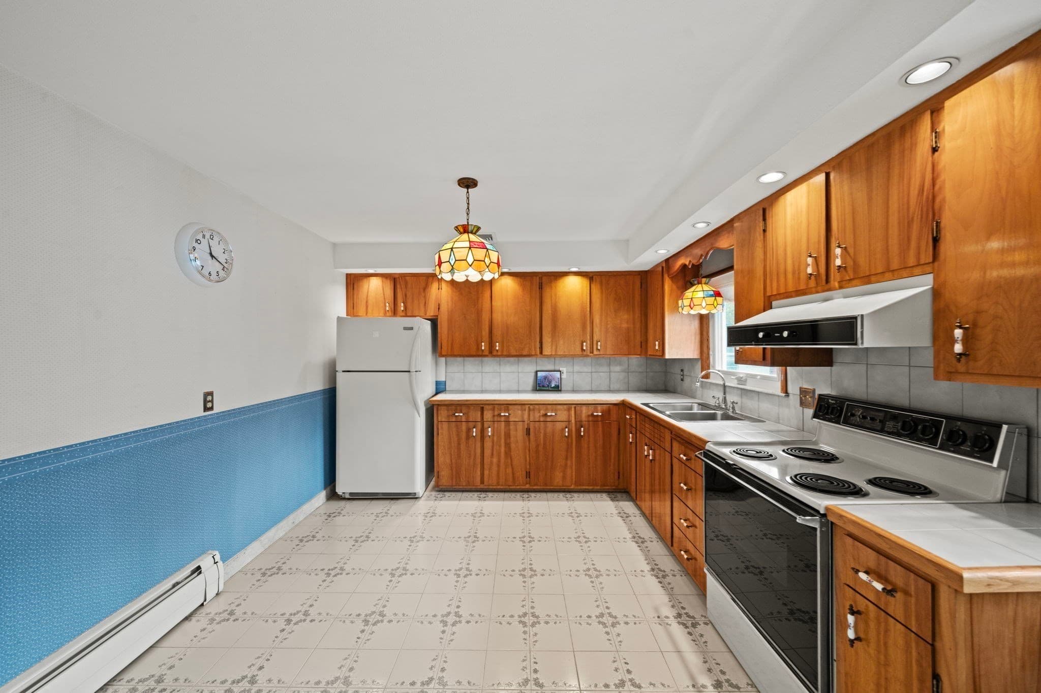 Single Family Residence at 7 Cedarcrest Rd, Salem MA 01970, Salem, photo 9 of 41