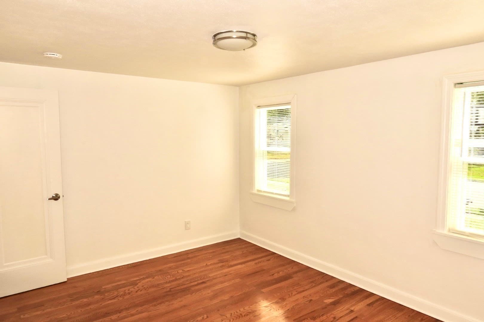 Single Family Residence at 61 Russell Street, Springfield MA 01104, Springfield, photo 20 of 25
