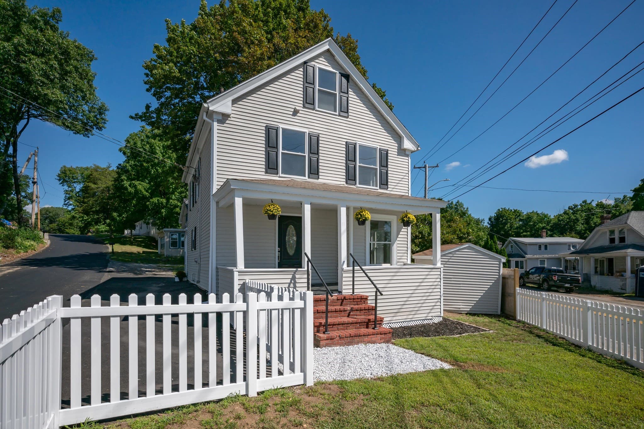 11 Millville St, Salem NH 03079