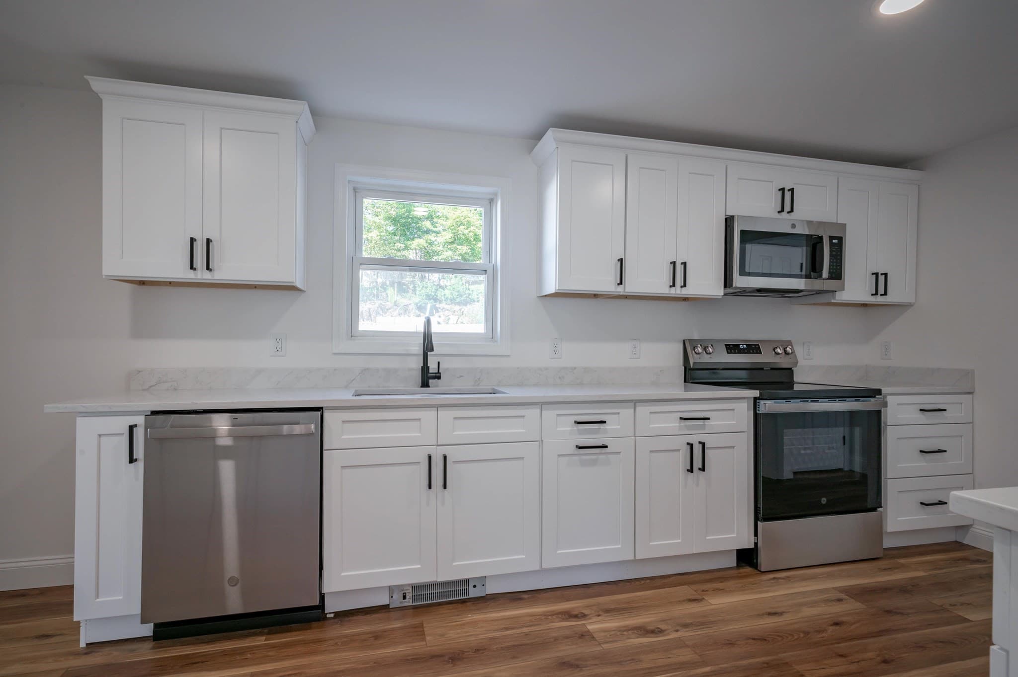 Single Family Residence at 11 Millville St, Salem NH 03079, Salem, photo 5 of 34