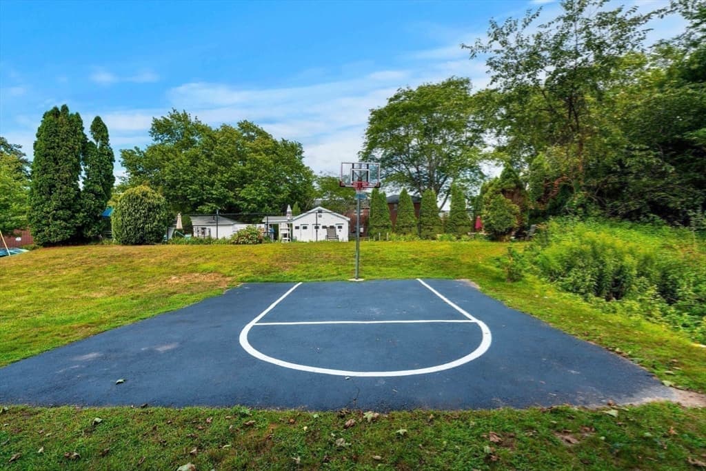 Condominium at 7 Village Green Drive # 7, North Andover MA 01845, North Andover, photo 27 of 28