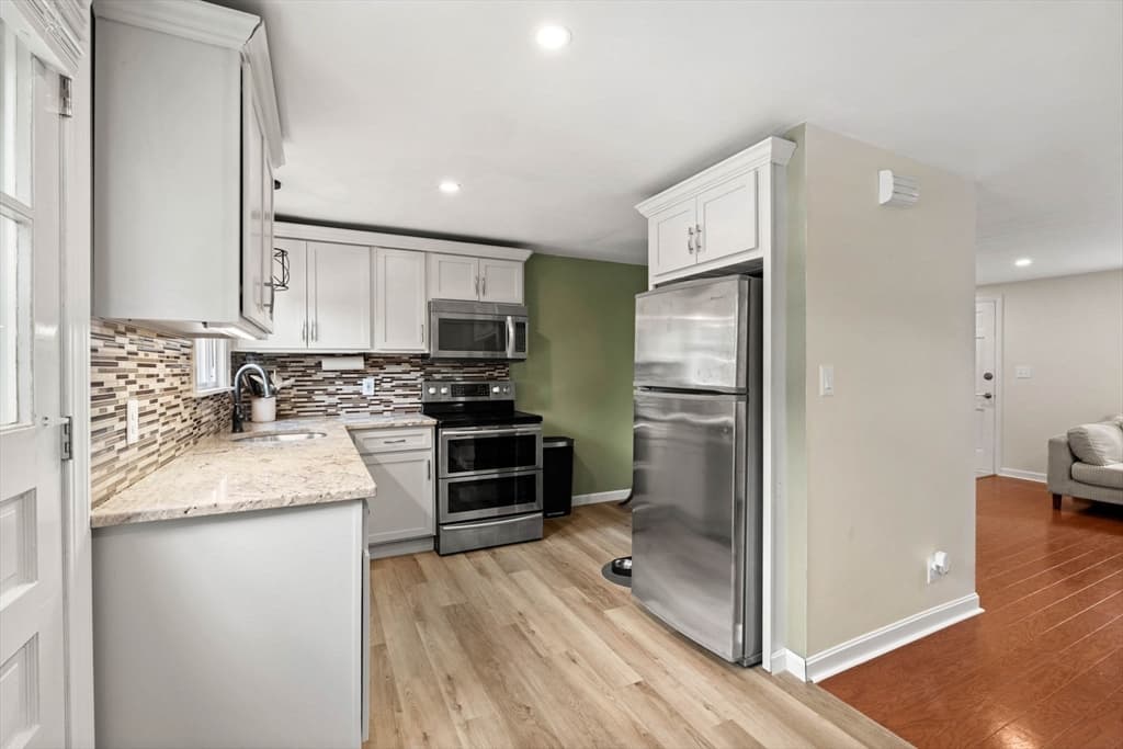 Condominium at 7 Village Green Drive # 7, North Andover MA 01845, North Andover, photo 3 of 28
