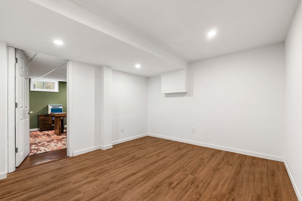 Condominium at 7 Village Green Drive # 7, North Andover MA 01845, North Andover, photo 20 of 28