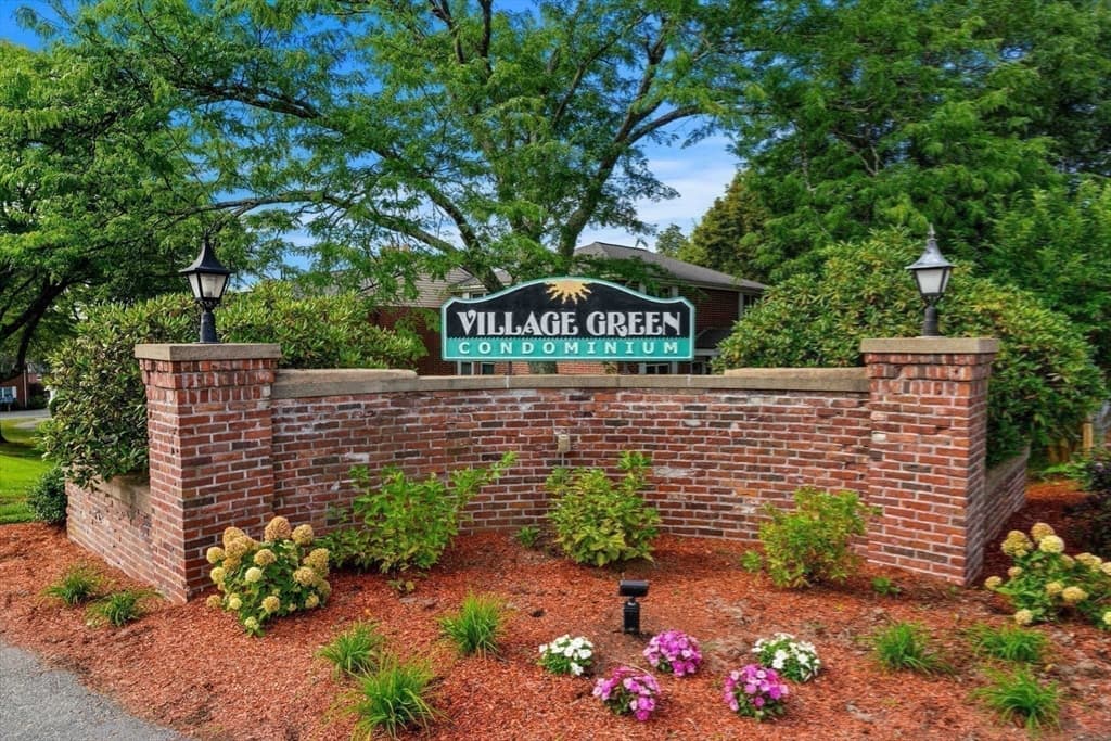 Condominium at 7 Village Green Drive # 7, North Andover MA 01845, North Andover, photo 24 of 28