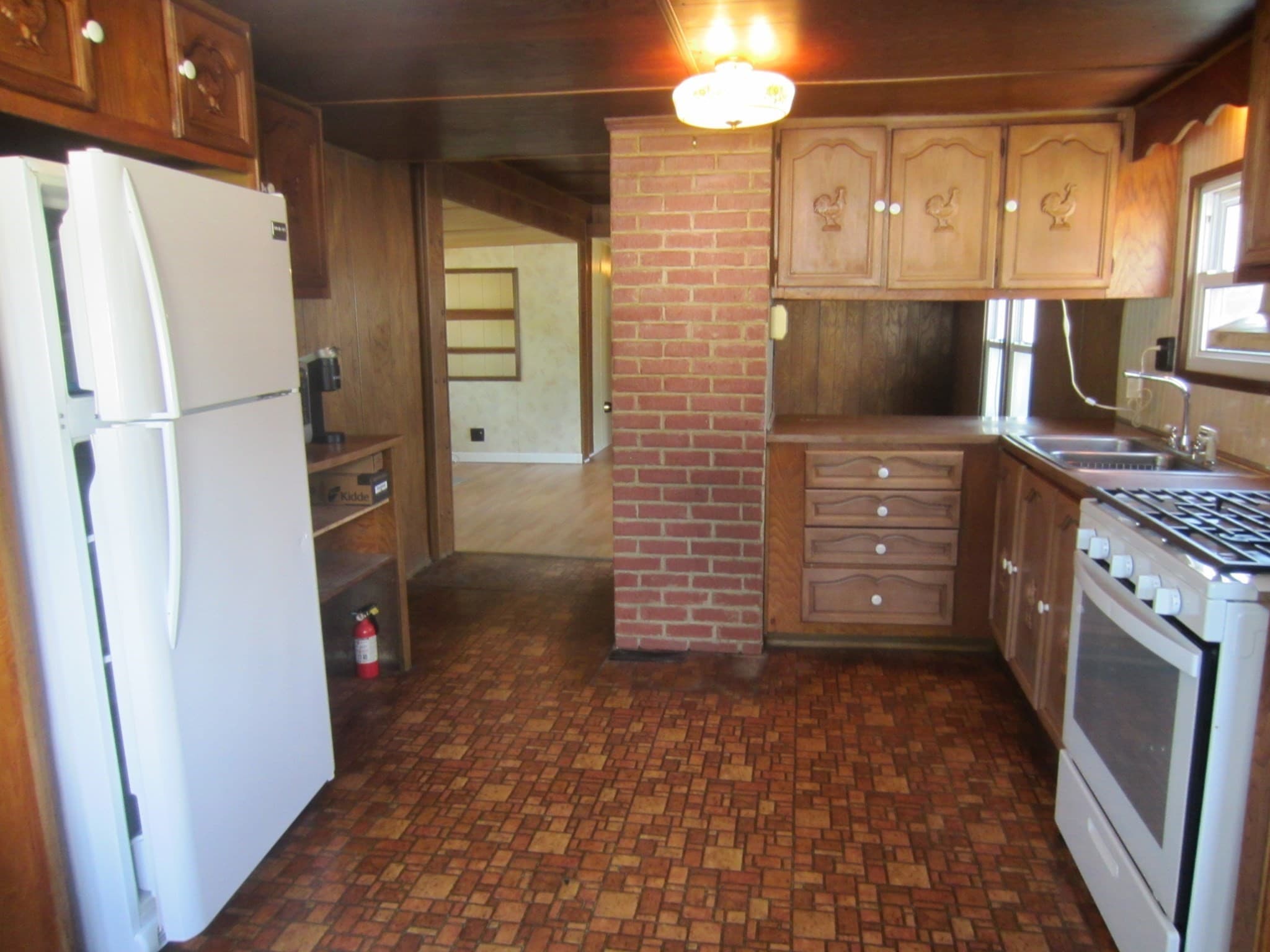 Mobile Home at 8 Kristen Ln, Wareham MA 02571, Wareham, photo 6 of 22