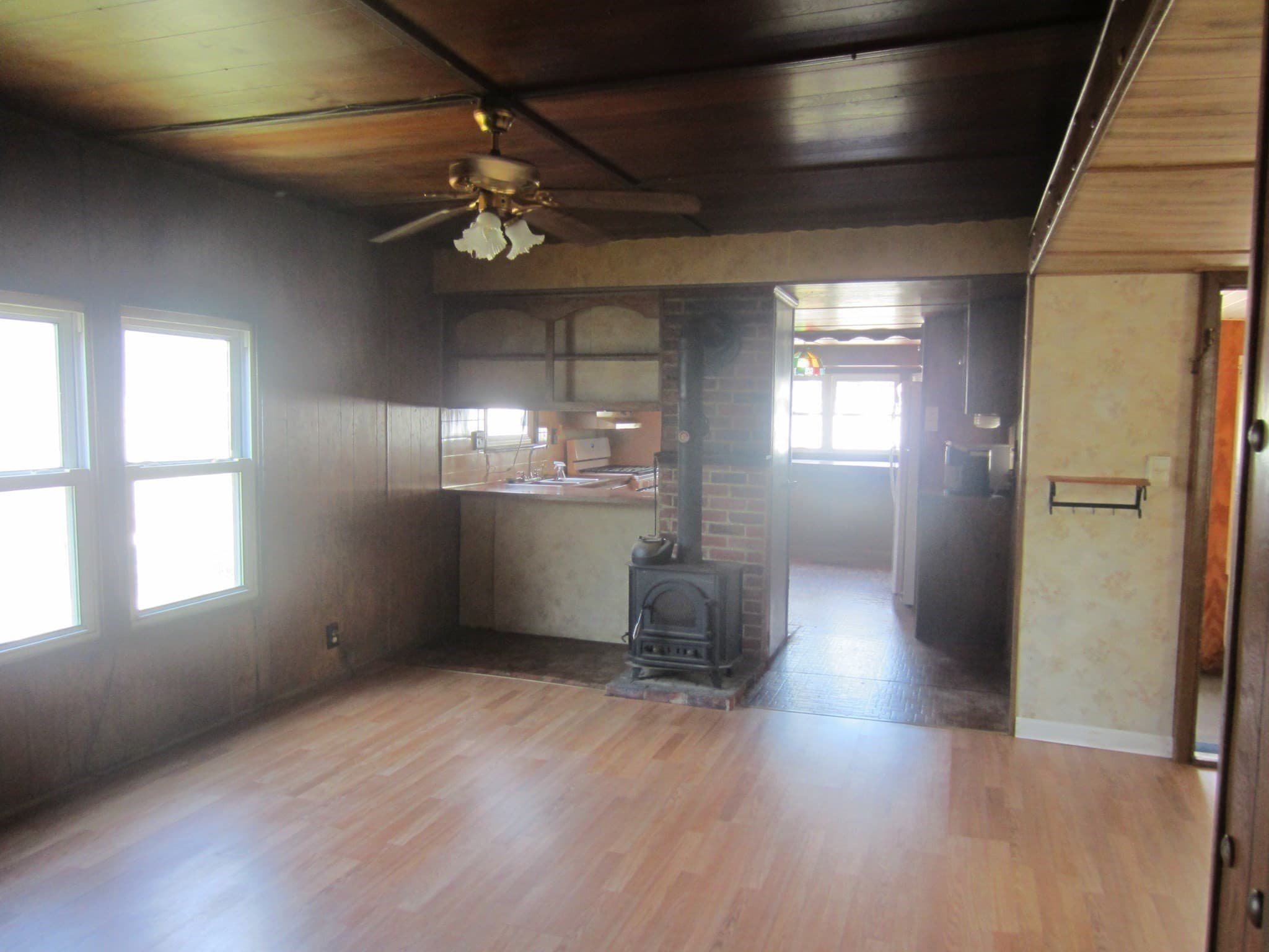 Mobile Home at 8 Kristen Ln, Wareham MA 02571, Wareham, photo 10 of 22
