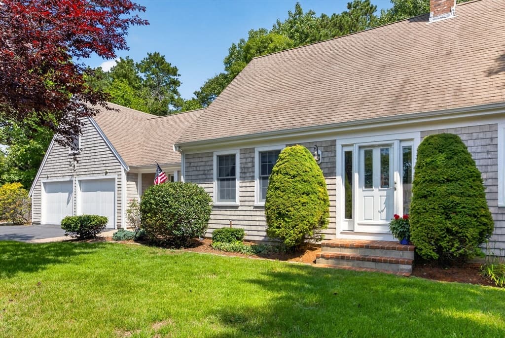 12 Quail Hollow Rd, Dennis MA 02638