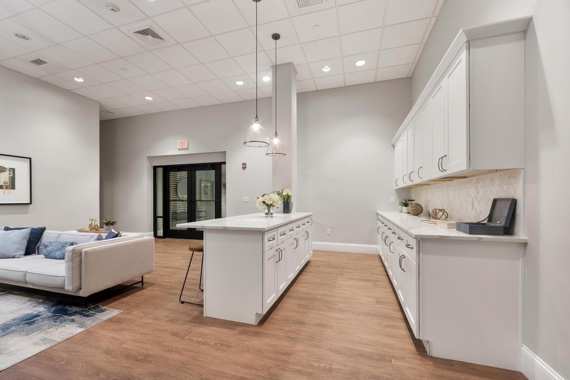Condominium at 8 Sanborn St # 2011, Reading MA 01867, Reading, photo 34 of 40