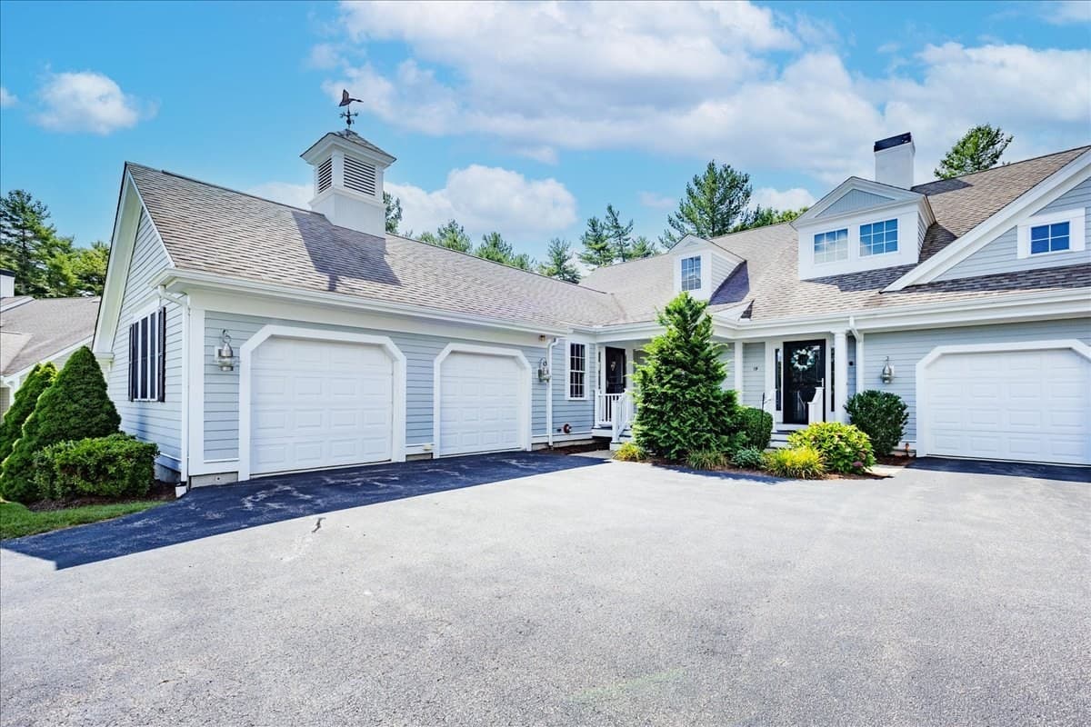 Condominium at 21 Hayloft Lane # 21, Marshfield MA 02050, Marshfield, photo 2 of 42