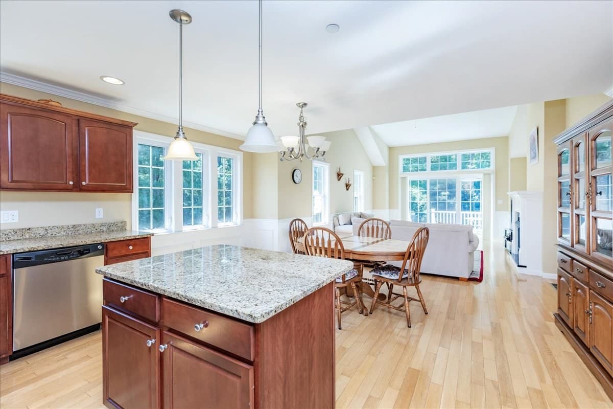 Condominium at 21 Hayloft Lane # 21, Marshfield MA 02050, Marshfield, photo 15 of 42