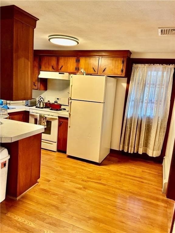Single Family Residence at 12 Tom Lee Drive, North Smithfield RI 02896, North Smithfield, photo 12 of 28