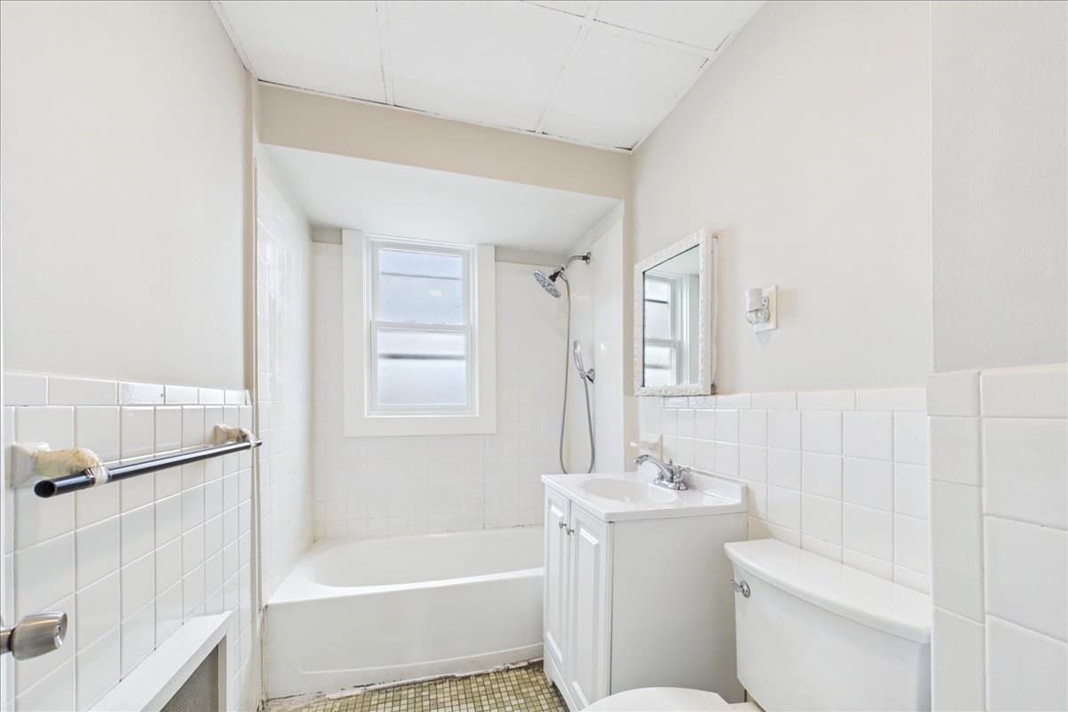3 Family at 15-17 Gladstone St, Everett MA 02149, Everett, photo 17 of 30