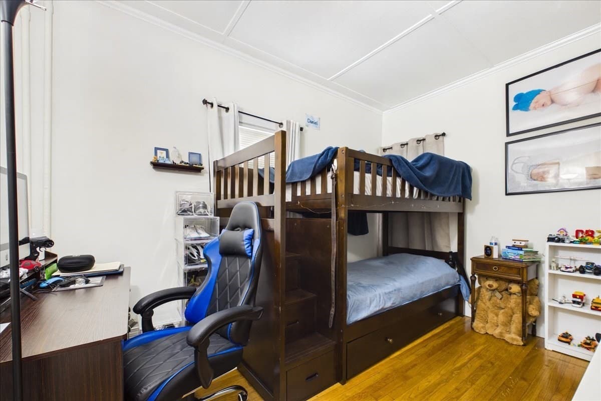 3 Family at 15-17 Gladstone St, Everett MA 02149, Everett, photo 24 of 30