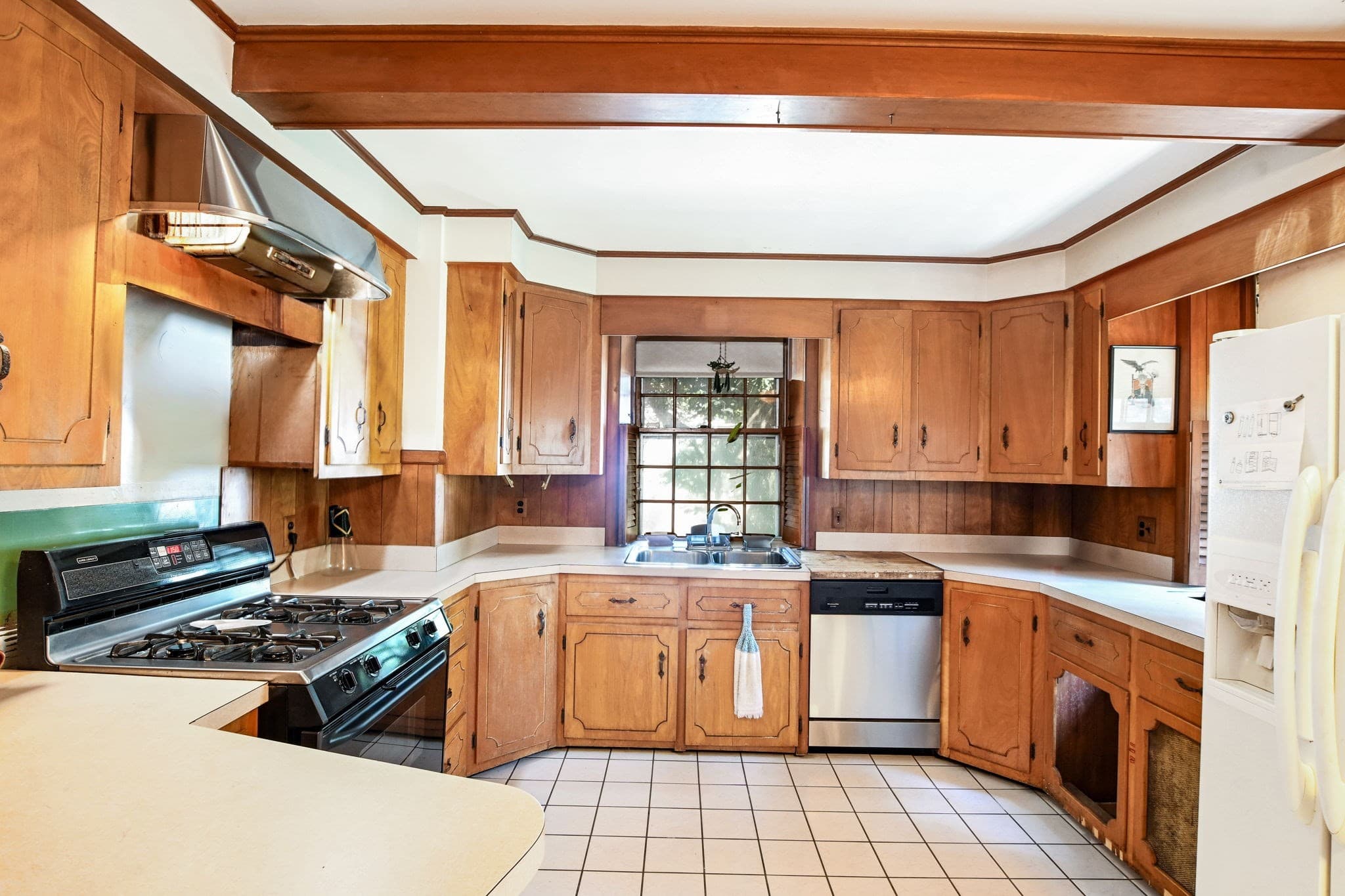 Single Family Residence at 30 Arnold Place, New Bedford MA 02740, New Bedford, photo 14 of 42