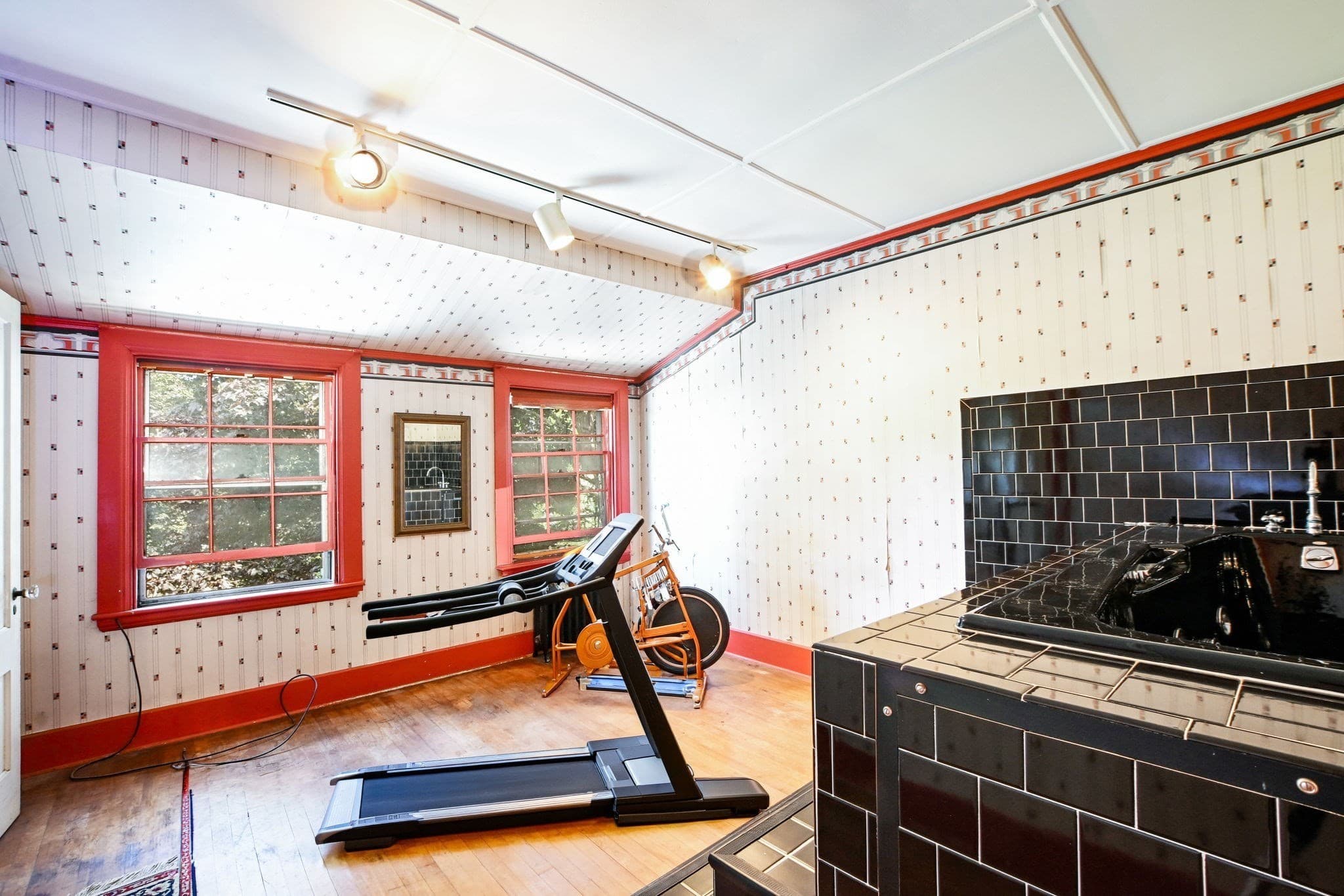 Single Family Residence at 30 Arnold Place, New Bedford MA 02740, New Bedford, photo 21 of 42