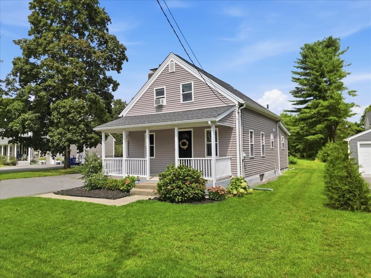 Single Family Residence at 246 Thurber Ave, Attleboro MA 02703, Attleboro, photo 2 of 37